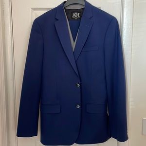Ben Sherman Slim Fit 3-Piece Suit. Jacket is sized 40R. Pants sized 34W